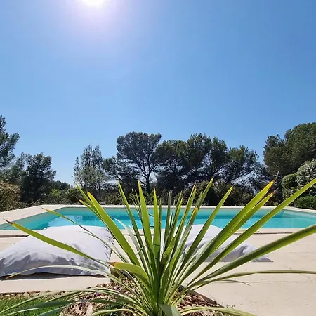 Cosy En Provence - Piscine Chauffee De Mai A Septembre 住宿加早餐酒店 *